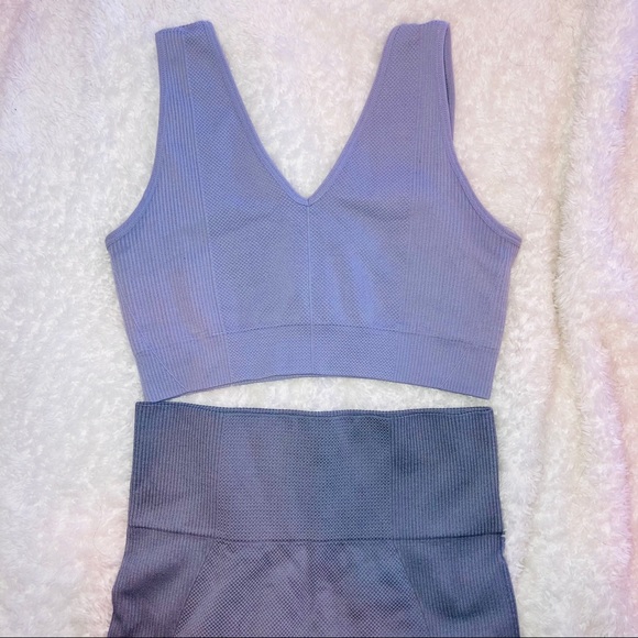 Lilac Monochrome Workout Set - Picture 2 of 3